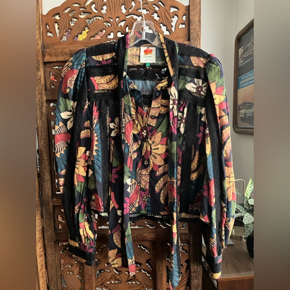 FARM Rio Macaw Ballet Tie Neck Blouse